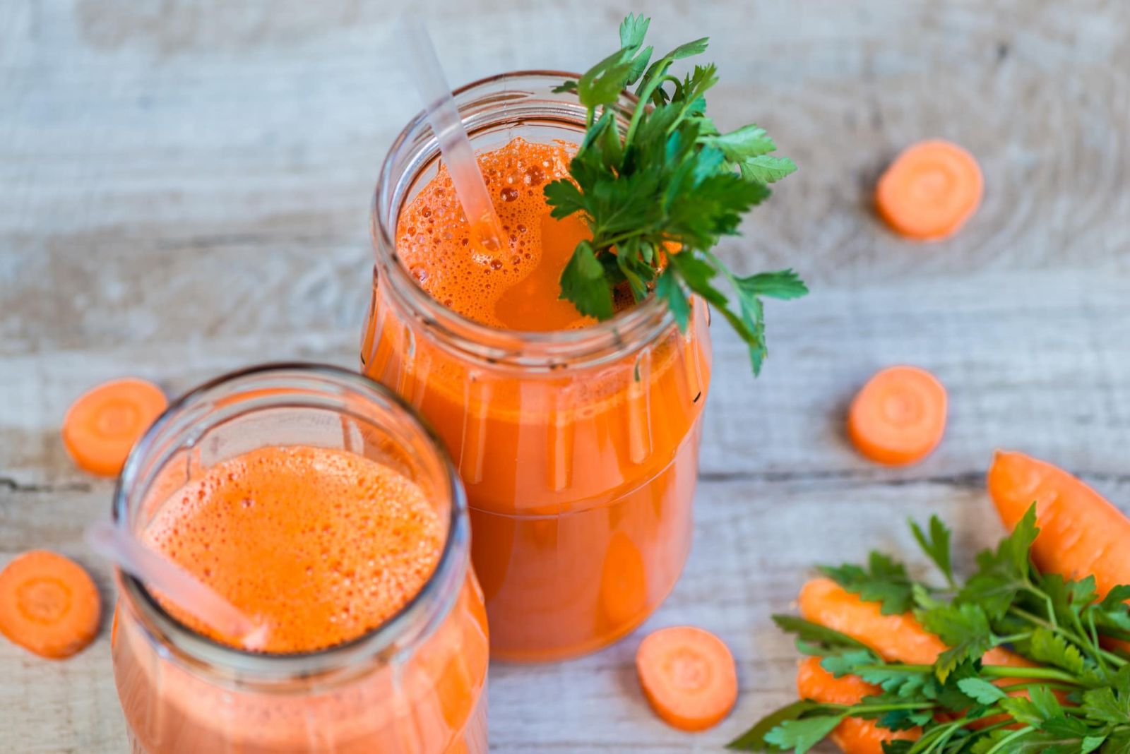 uống nước ép cà rốt nhiều sẽ bị ngộ độc natri